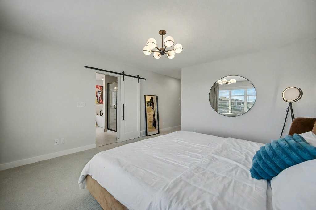 123 Treeline View Sw, Calgary, AB - Indoor Photo Showing Bedroom