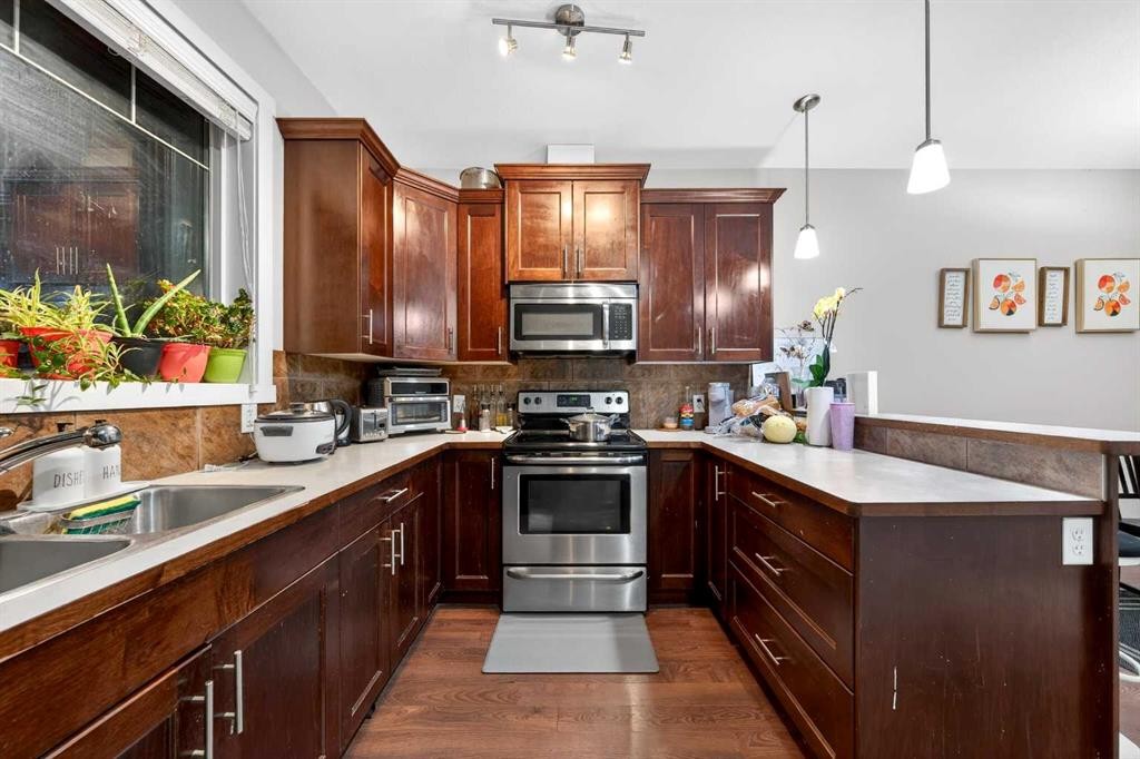 156 Skyview Ranch Road Ne, Calgary, AB - Indoor Photo Showing Kitchen