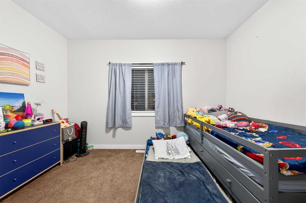 156 Skyview Ranch Road Ne, Calgary, AB - Indoor Photo Showing Bedroom