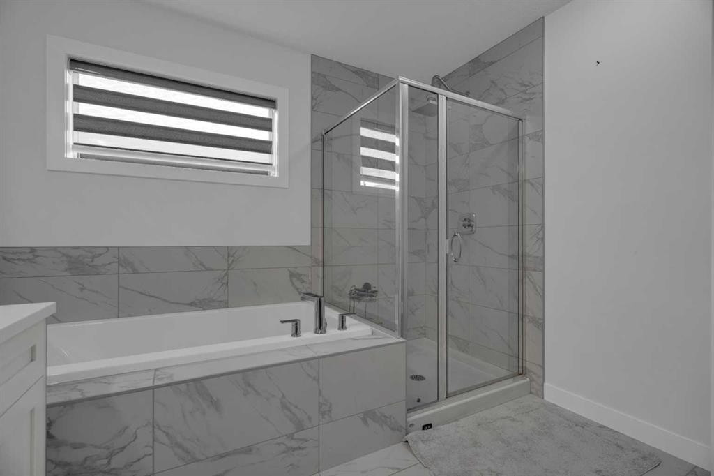 #208 Dawson Harbour Heights, Chestermere, AB - Indoor Photo Showing Bathroom