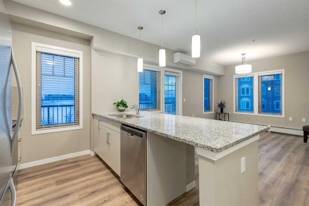 316-30 Mahogany Mews Se, Calgary, AB - Indoor Photo Showing Kitchen With Upgraded Kitchen