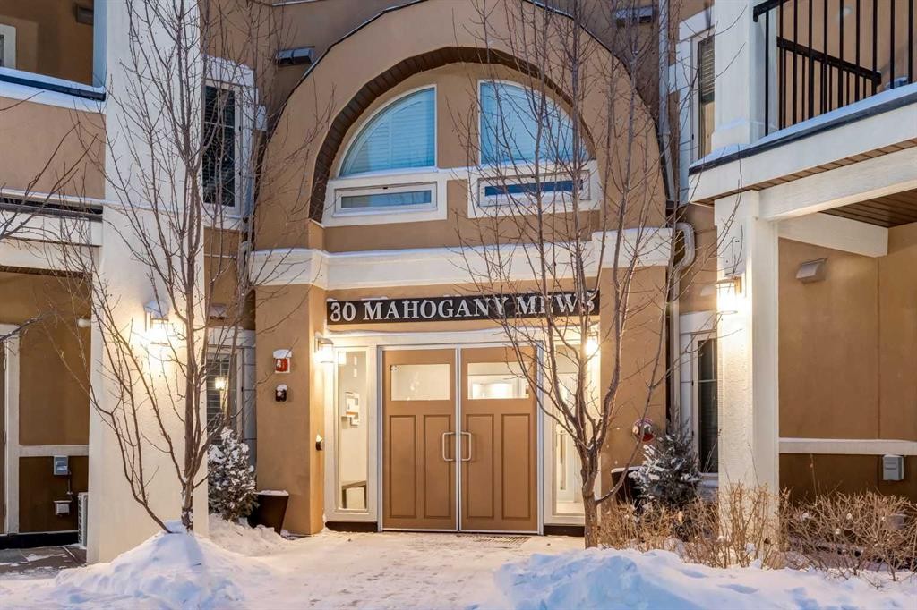 316-30 Mahogany Mews Se, Calgary, AB - Outdoor