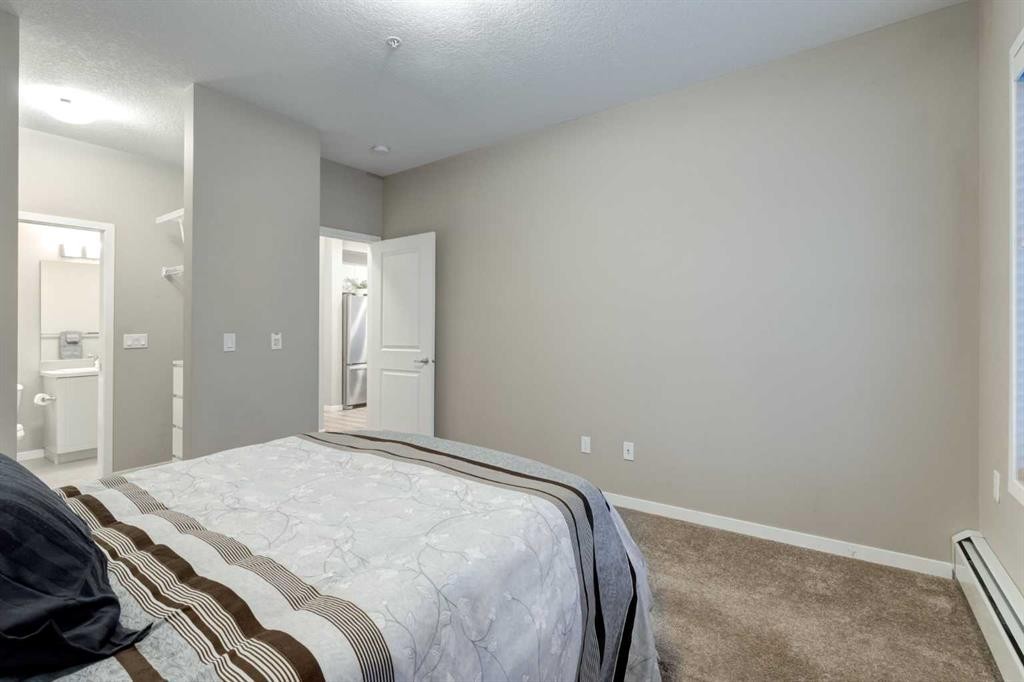 316-30 Mahogany Mews Se, Calgary, AB - Indoor Photo Showing Bedroom