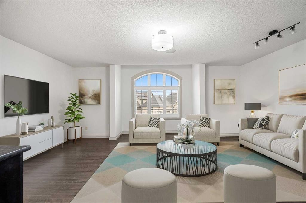 151 Mahogany Bay Se, Calgary, AB - Indoor Photo Showing Living Room