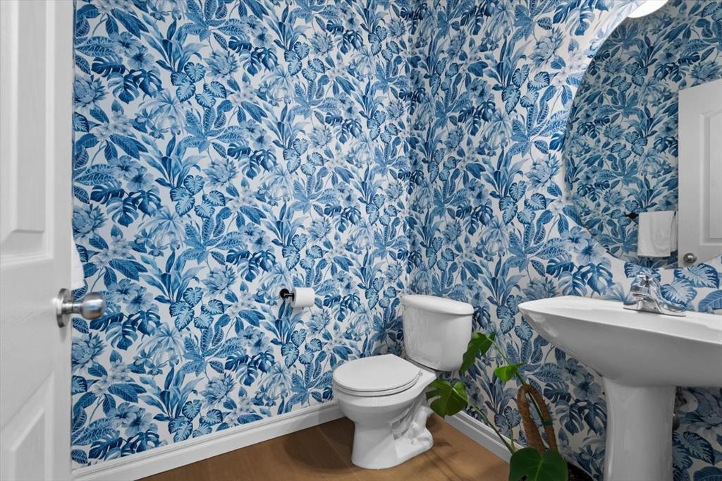 800 Prestwick Circle Se, Calgary, AB - Indoor Photo Showing Bathroom