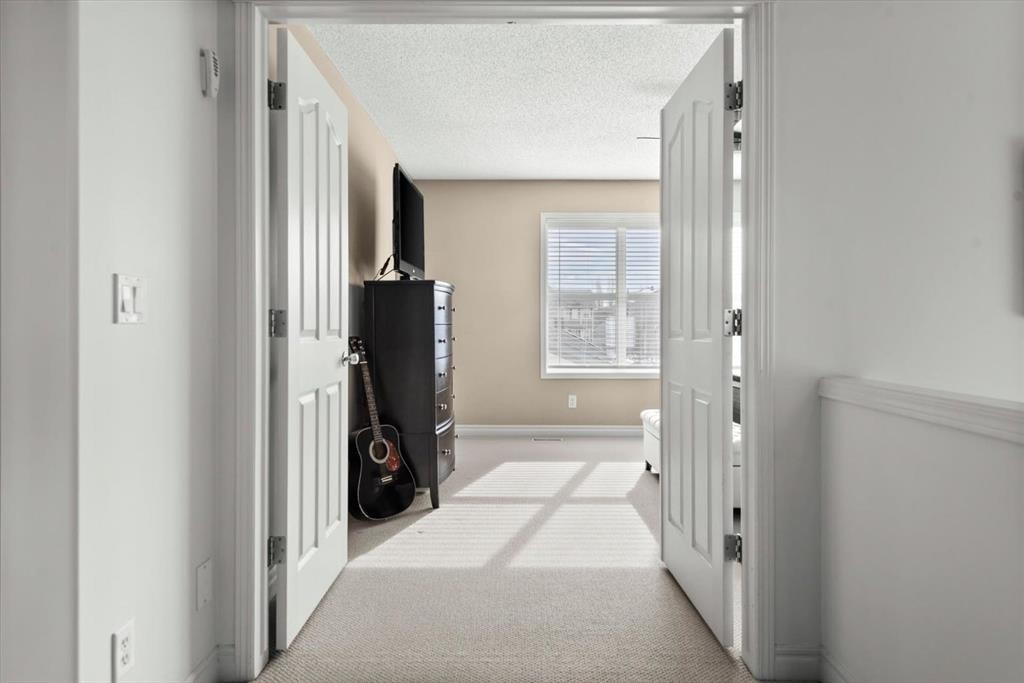800 Prestwick Circle Se, Calgary, AB - Indoor Photo Showing Other Room