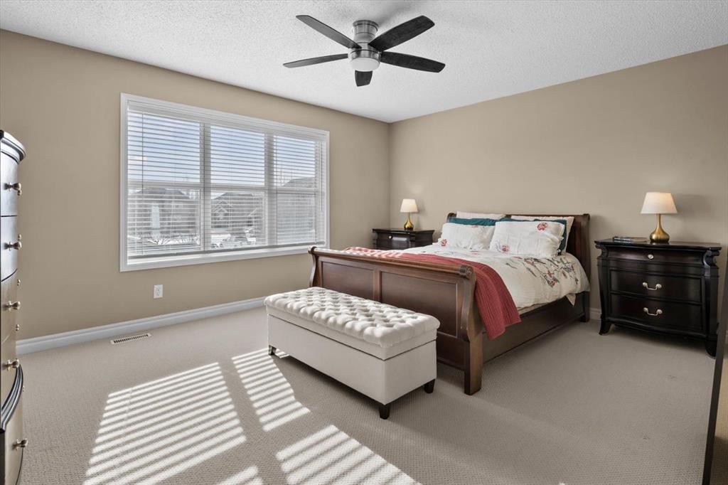 800 Prestwick Circle Se, Calgary, AB - Indoor Photo Showing Bedroom