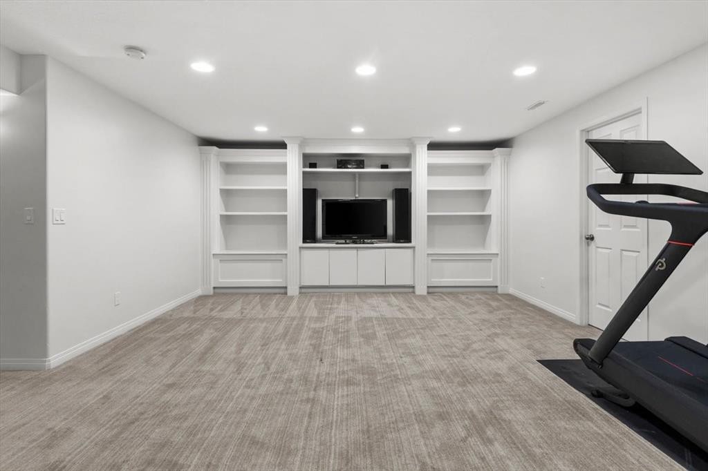 800 Prestwick Circle Se, Calgary, AB - Indoor