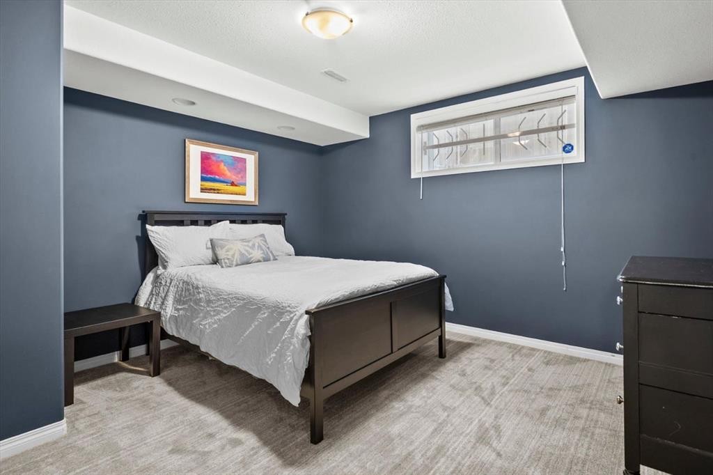 800 Prestwick Circle Se, Calgary, AB - Indoor Photo Showing Bedroom