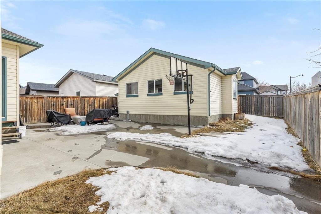 800 Prestwick Circle Se, Calgary, AB - Outdoor