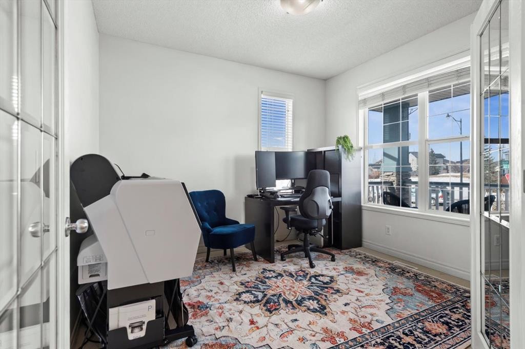 800 Prestwick Circle Se, Calgary, AB - Indoor Photo Showing Office