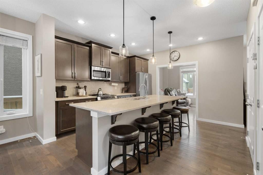 41 Marquis Common Se, Calgary, AB - Indoor Photo Showing Kitchen With Stainless Steel Kitchen With Upgraded Kitchen
