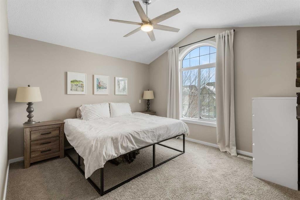 41 Marquis Common Se, Calgary, AB - Indoor Photo Showing Bedroom