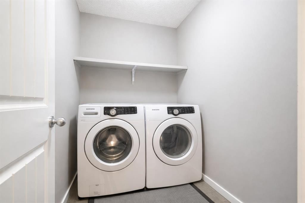 41 Marquis Common Se, Calgary, AB - Indoor Photo Showing Laundry Room