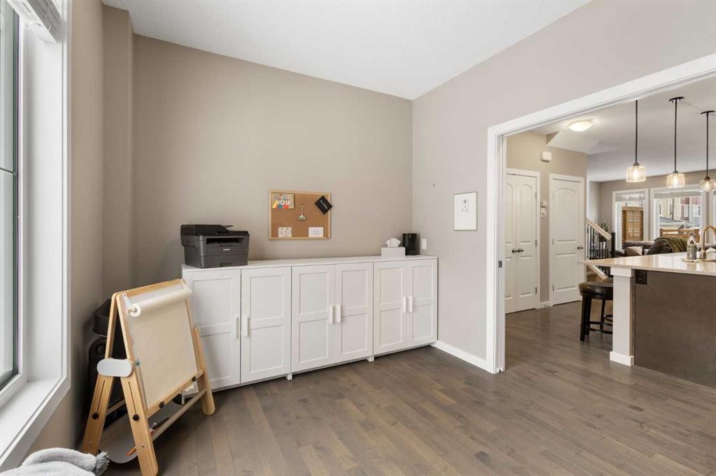 41 Marquis Common Se, Calgary, AB - Indoor