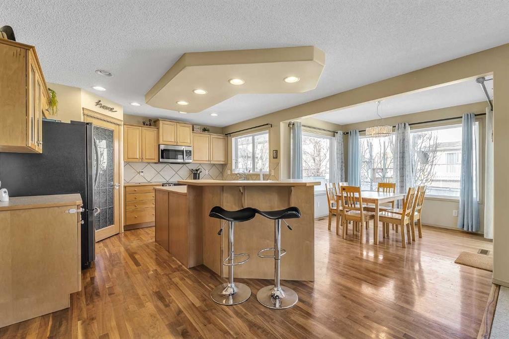 97 Everwillow Close Sw, Calgary, AB - Indoor