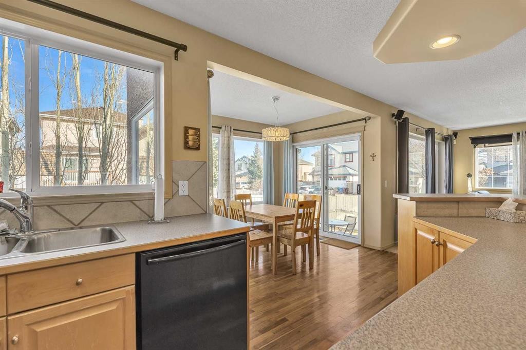 97 Everwillow Close Sw, Calgary, AB - Indoor