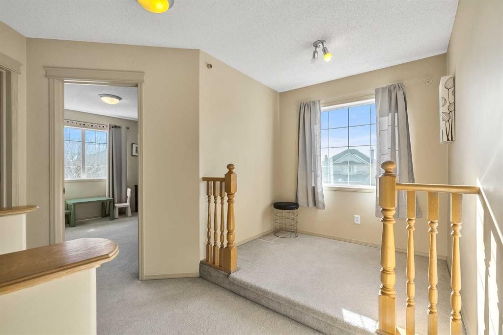 97 Everwillow Close Sw, Calgary, AB - Indoor Photo Showing Other Room