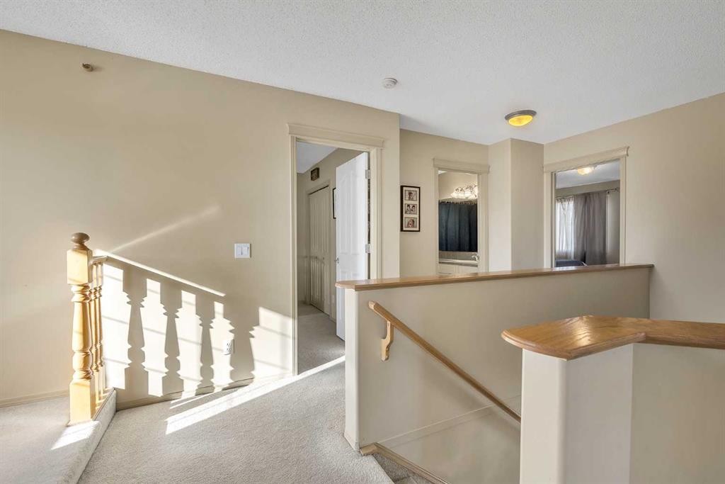 97 Everwillow Close Sw, Calgary, AB - Indoor Photo Showing Other Room