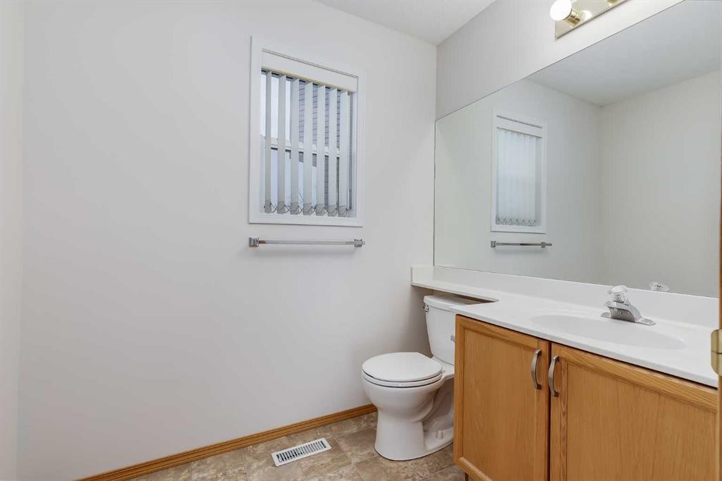153 Rocky Ridge Court Nw, Calgary, AB - Indoor Photo Showing Bathroom