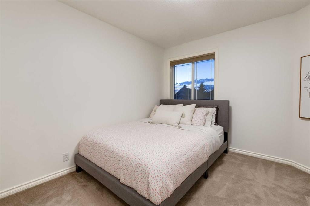 29 Cranleigh Park Se, Calgary, AB