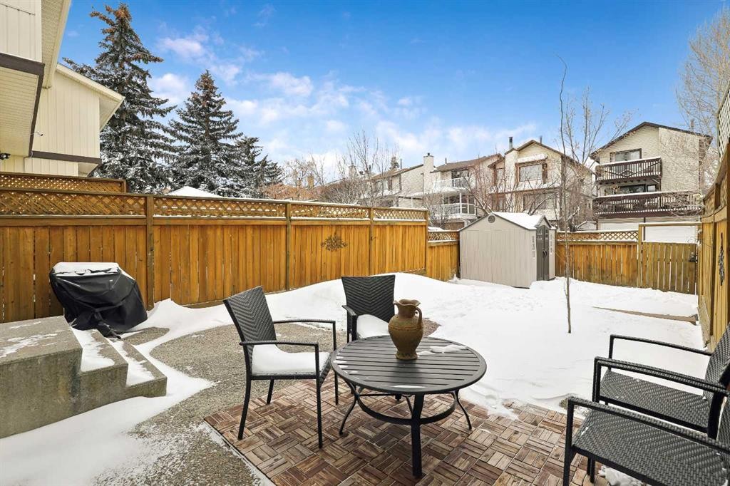 71 Strathcona Crescent Sw, Calgary, AB - Outdoor With Deck Patio Veranda