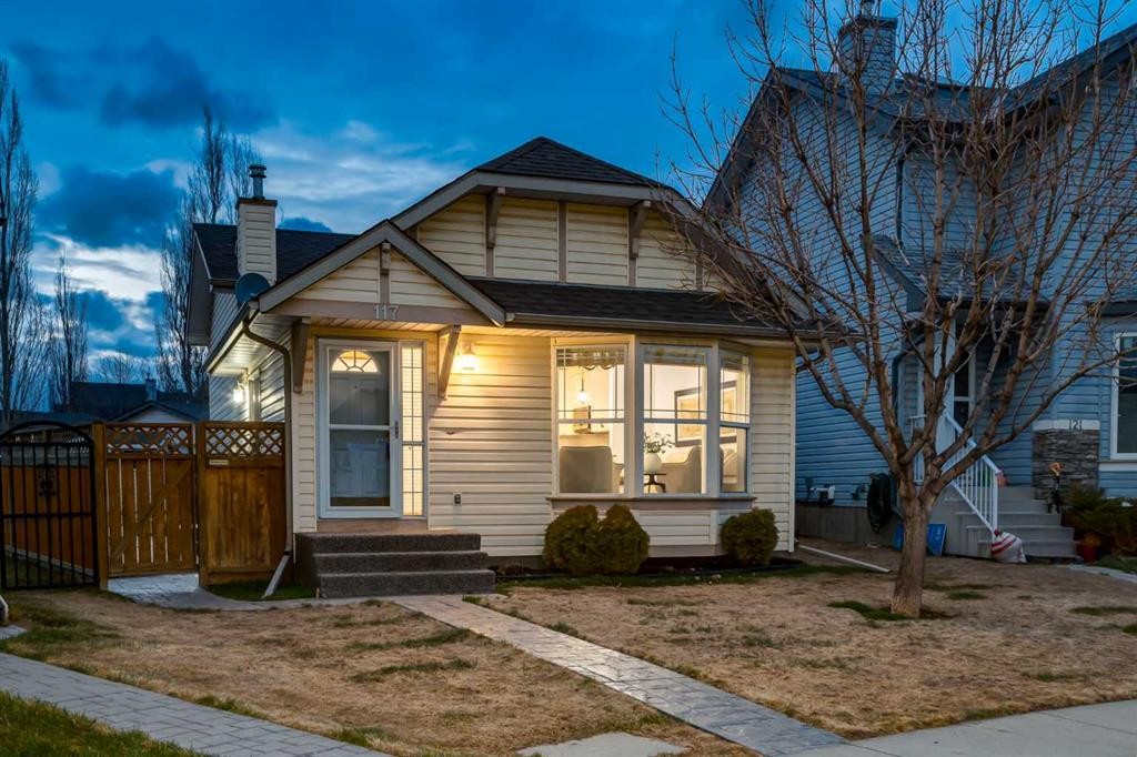 117 Cramond Crescent Se, Calgary, AB - Outdoor