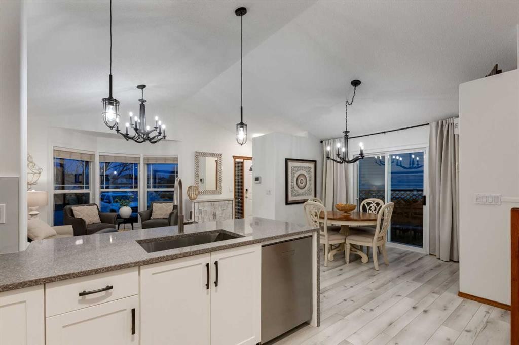 117 Cramond Crescent Se, Calgary, AB - Indoor Photo Showing Kitchen With Upgraded Kitchen