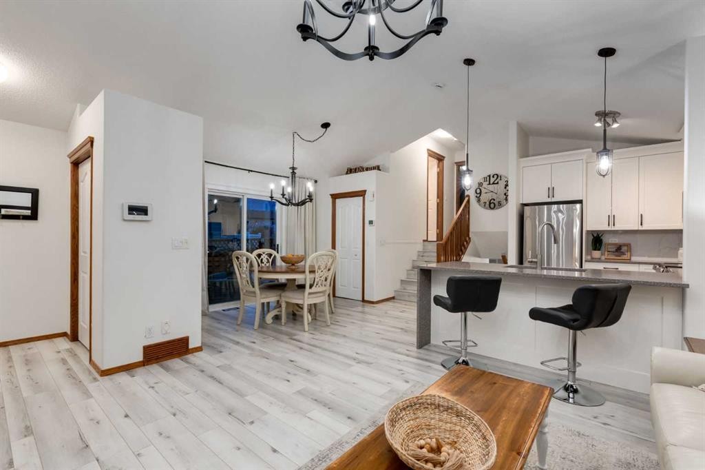 117 Cramond Crescent Se, Calgary, AB - Indoor Photo Showing Kitchen With Upgraded Kitchen