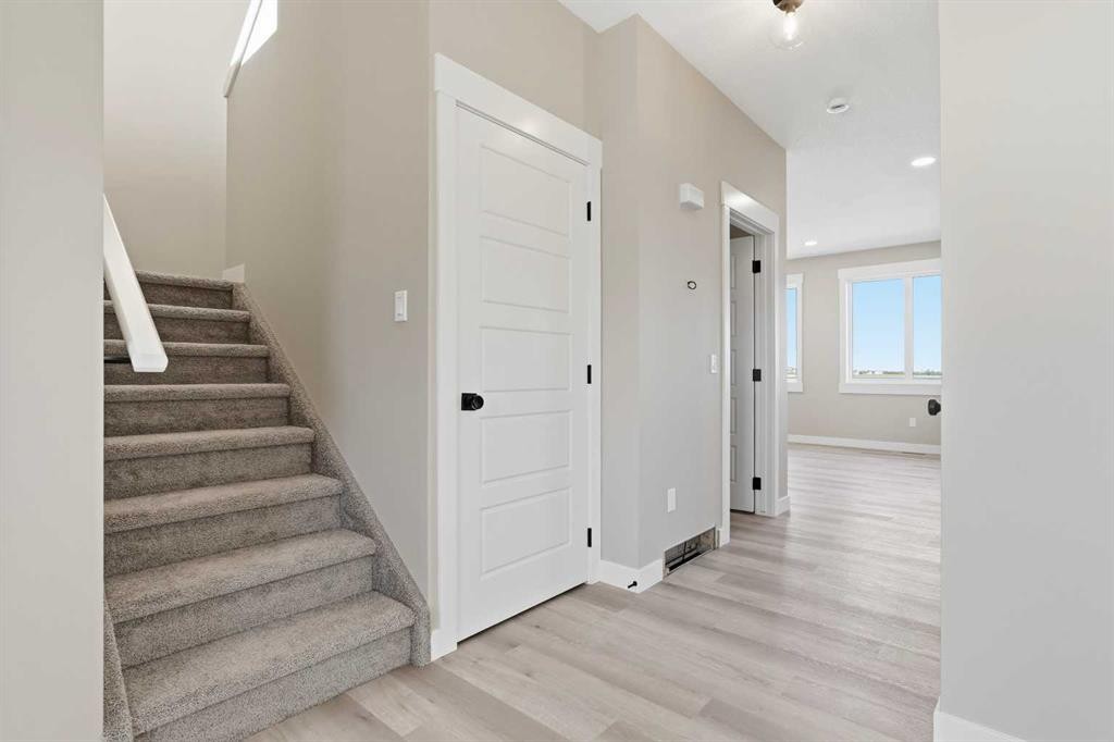 124 Coote Street, Cayley, AB - Indoor Photo Showing Other Room