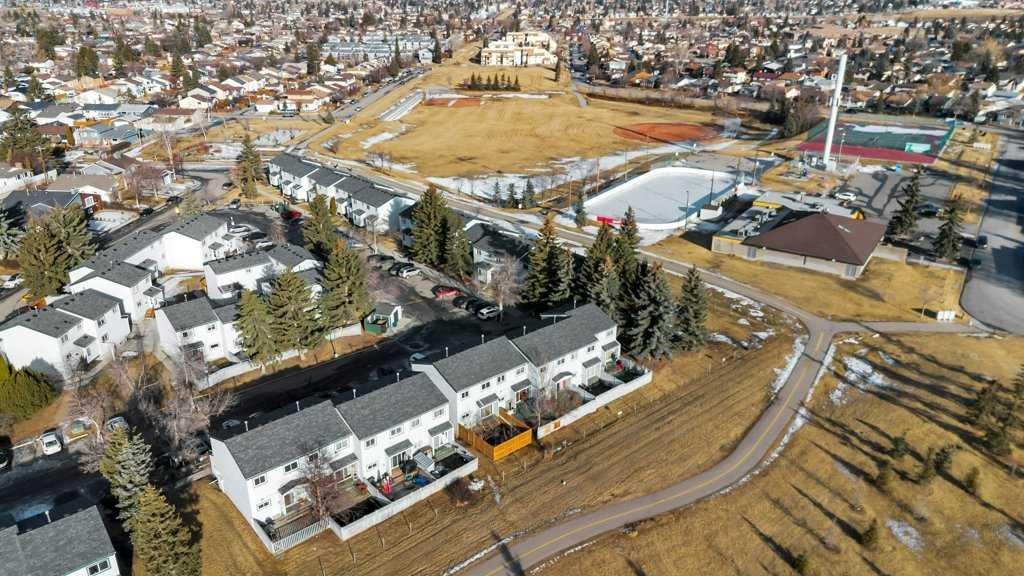 29-131 Templehill Drive Ne, Calgary, AB - Outdoor With View