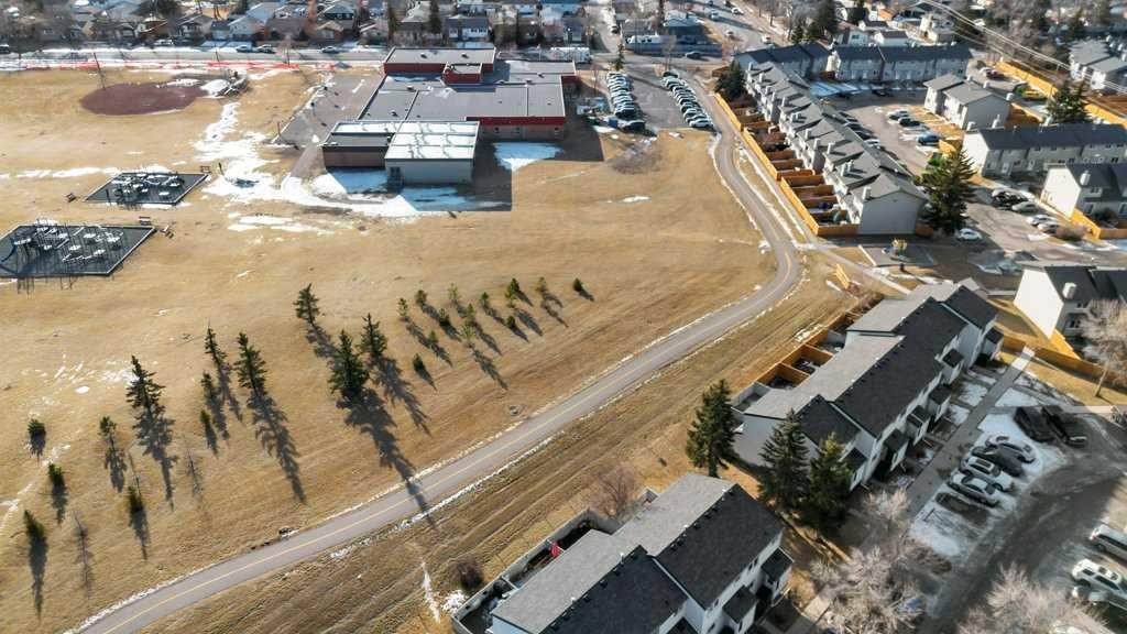 29-131 Templehill Drive Ne, Calgary, AB - Outdoor With View