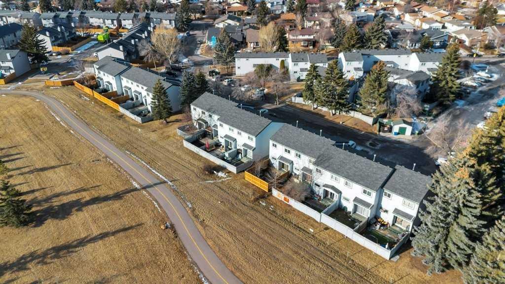 29-131 Templehill Drive Ne, Calgary, AB - Outdoor With View