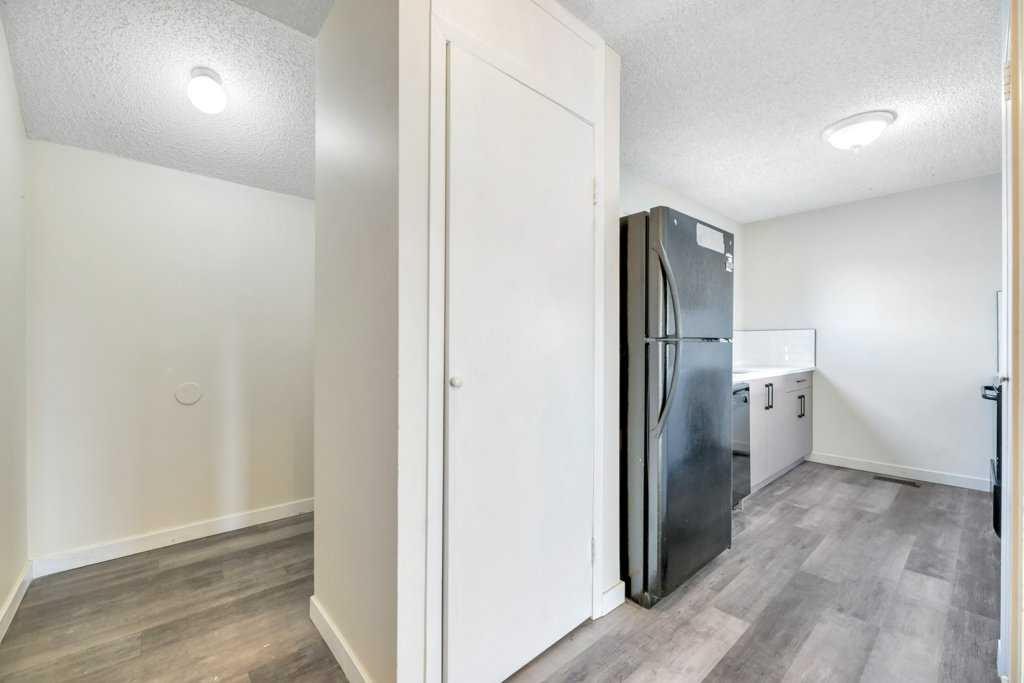 29-131 Templehill Drive Ne, Calgary, AB - Indoor Photo Showing Other Room