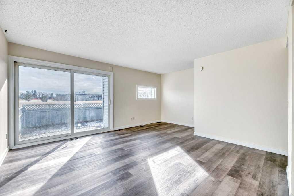 29-131 Templehill Drive Ne, Calgary, AB - Indoor