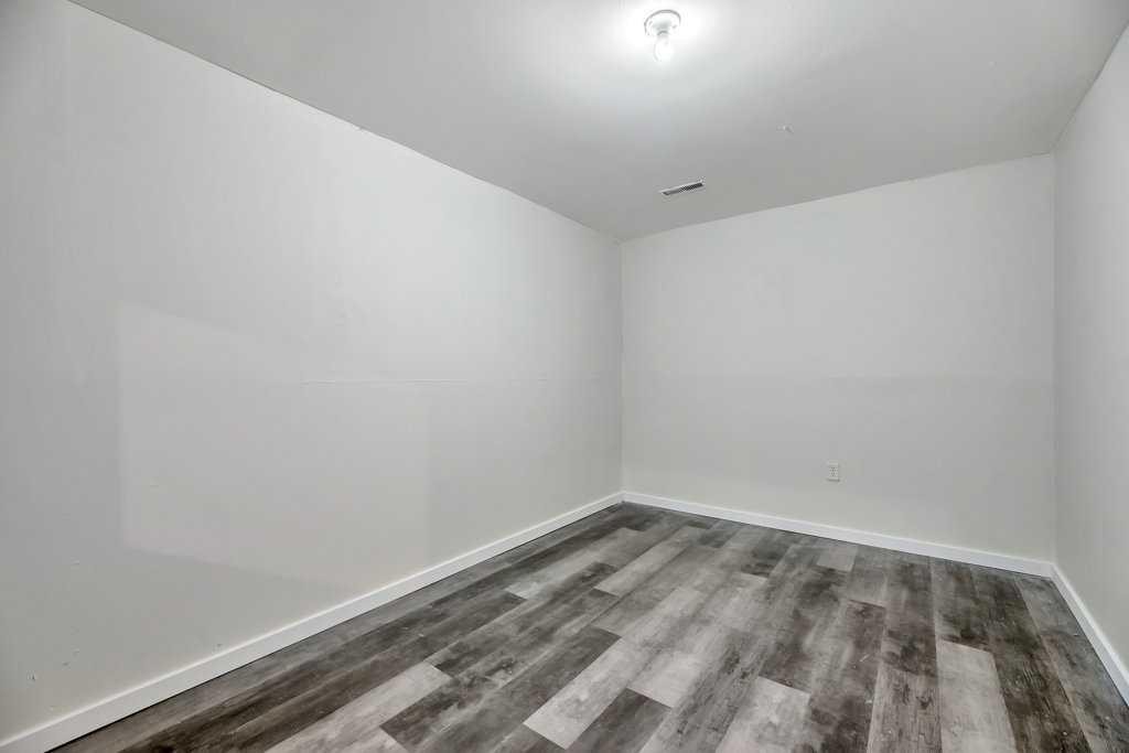 29-131 Templehill Drive Ne, Calgary, AB - Indoor Photo Showing Other Room