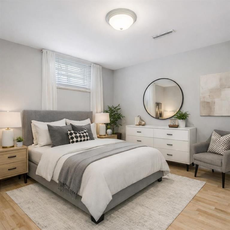 5415 Centre A Street Ne, Calgary, AB - Indoor Photo Showing Bedroom