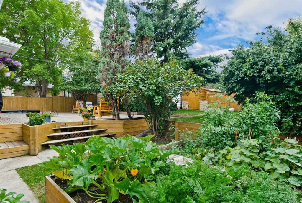 5415 Centre A Street Ne, Calgary, AB - Outdoor