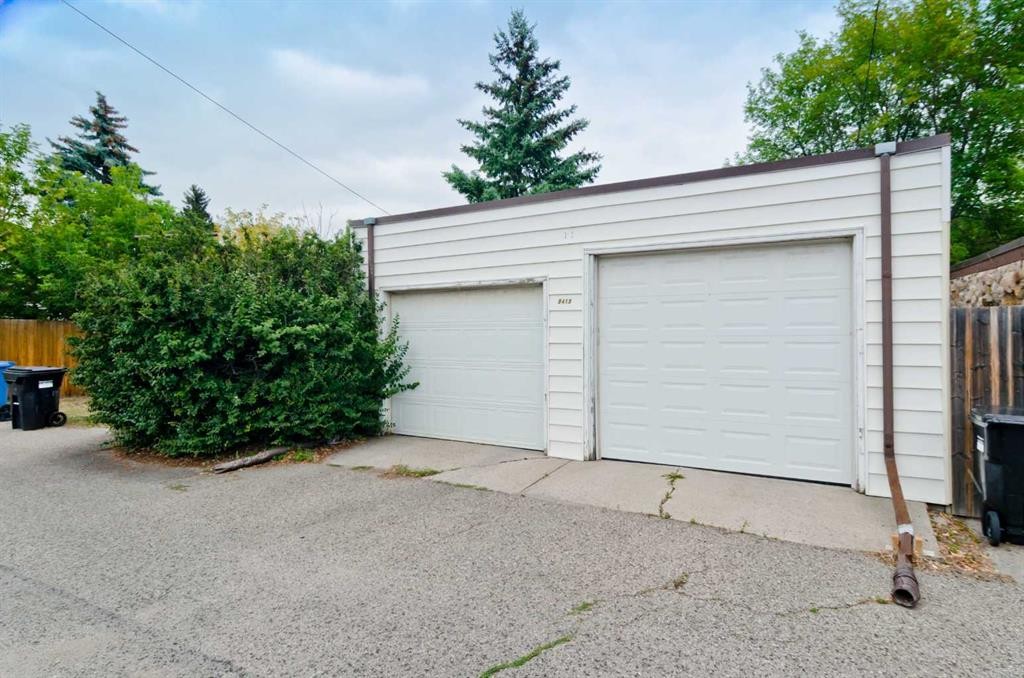 5415 Centre A Street Ne, Calgary, AB - Outdoor