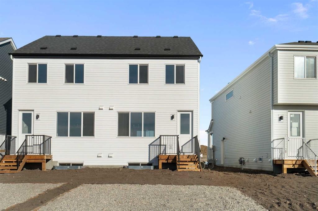 1465 Rangeview Drive Se, Calgary, AB - Outdoor With Exterior