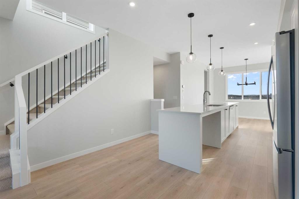 1465 Rangeview Drive Se, Calgary, AB - Indoor