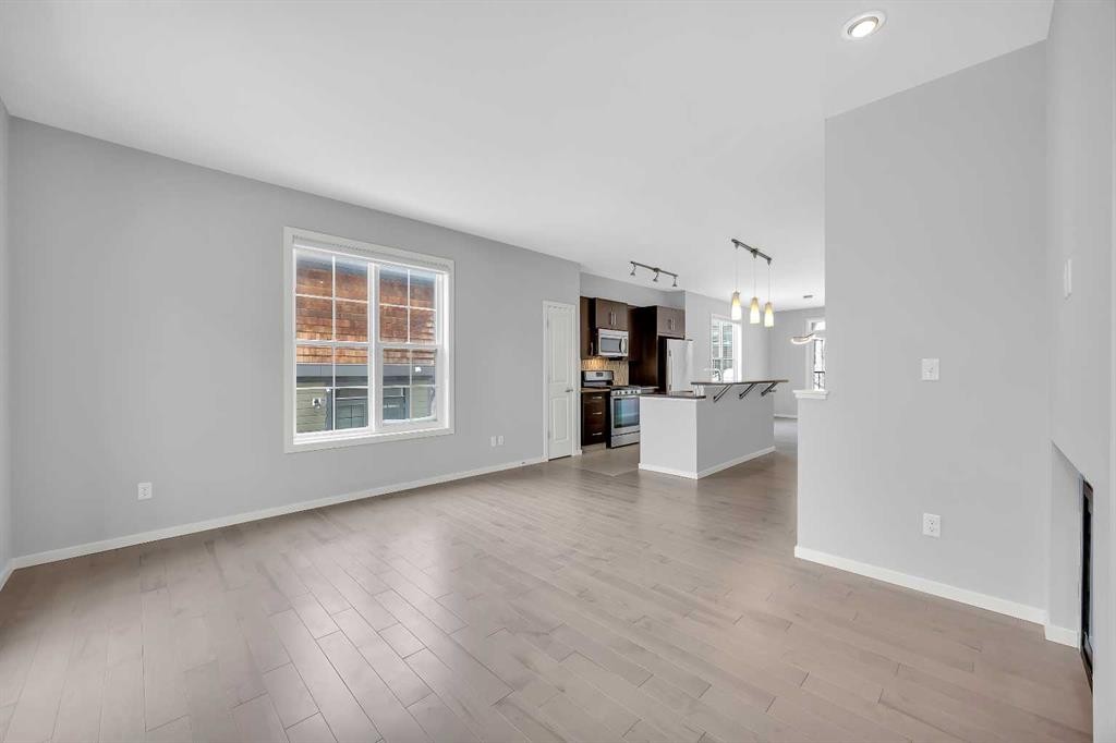 455 Ascot Circle Sw, Calgary, AB - Indoor