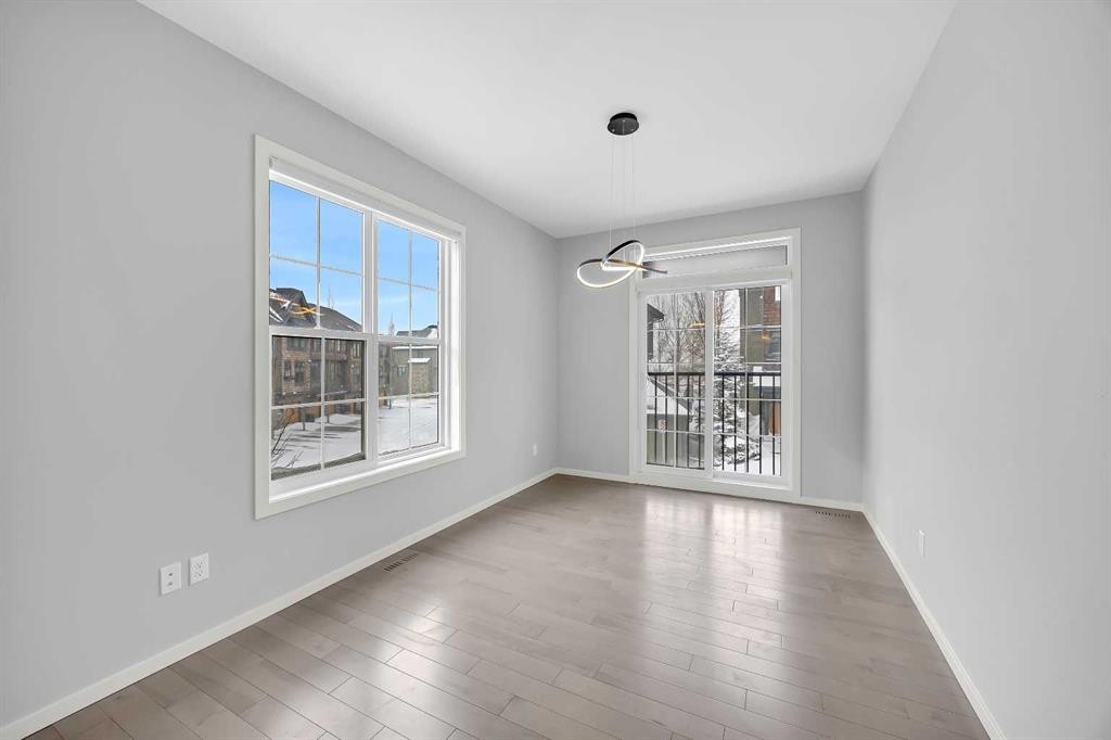455 Ascot Circle Sw, Calgary, AB - Indoor Photo Showing Other Room
