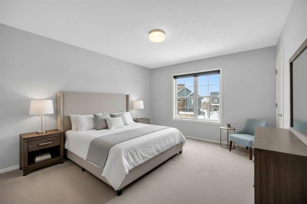 455 Ascot Circle Sw, Calgary, AB - Indoor Photo Showing Bedroom