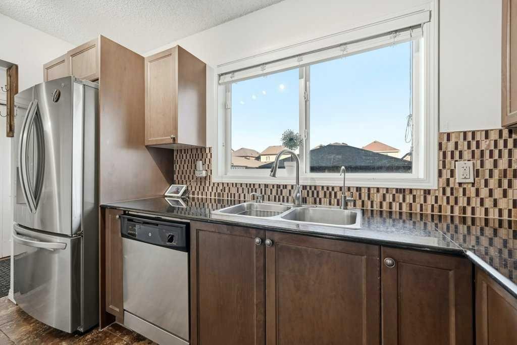 70 Skyview Point Green Ne, Calgary, AB - Indoor Photo Showing Kitchen With Double Sink