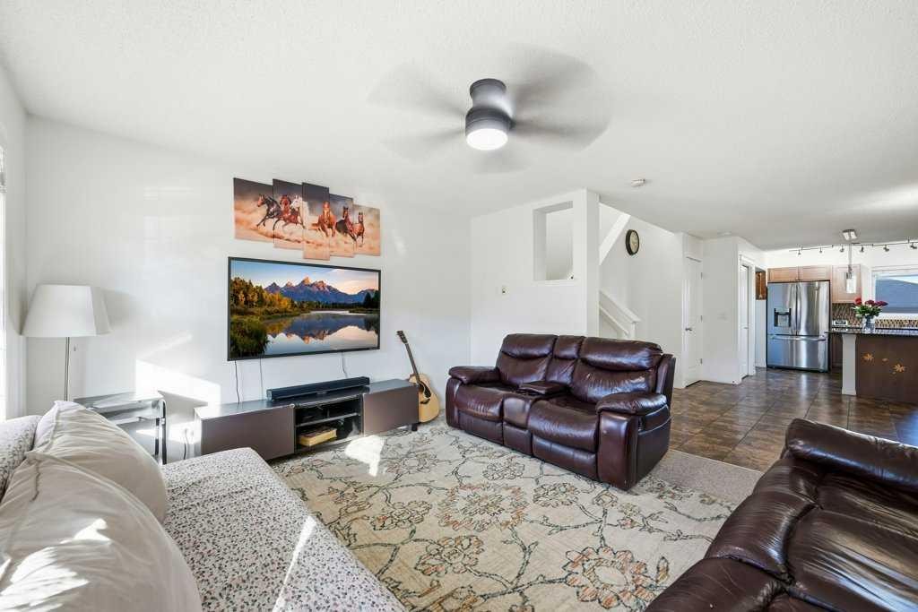 70 Skyview Point Green Ne, Calgary, AB - Indoor Photo Showing Living Room