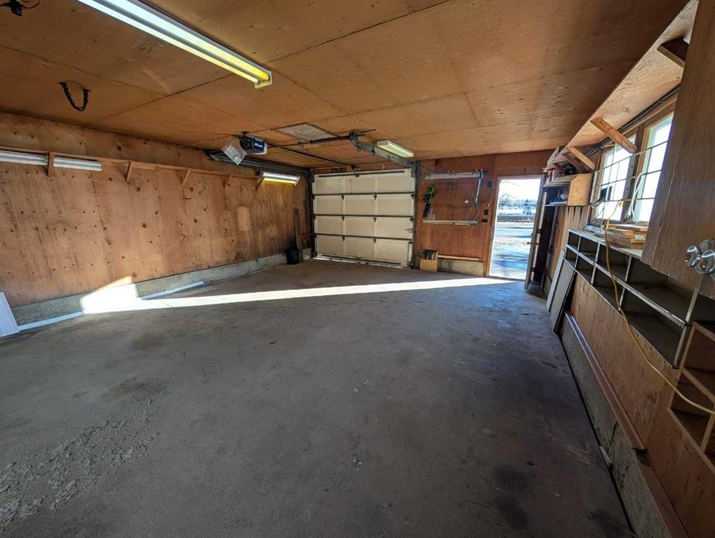 7504 39 Avenue Nw, Calgary, AB