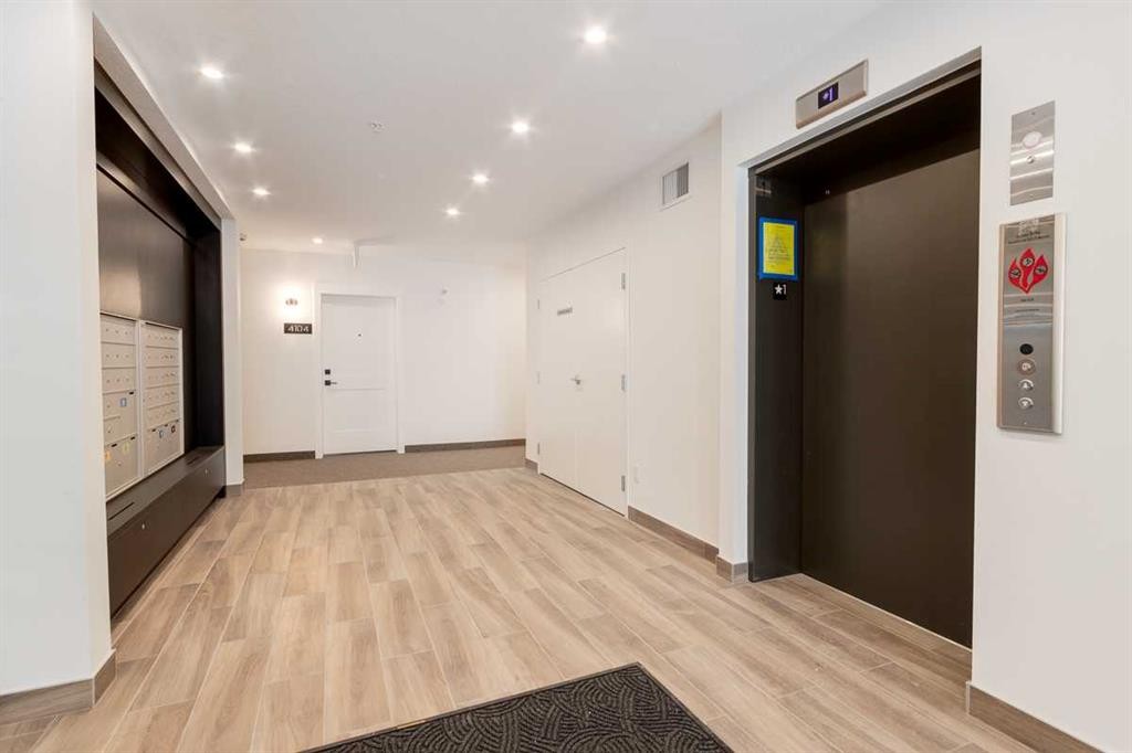 4111-200 Seton Circle Se, Calgary, AB - Indoor Photo Showing Other Room