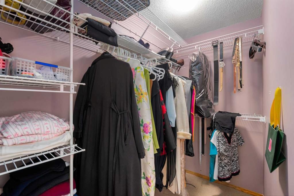 7945 Springbank Boulevard Sw, Calgary, AB - Indoor With Storage