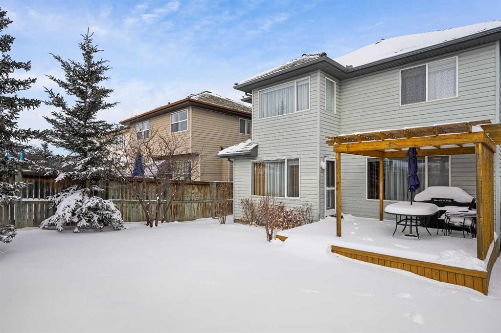 7945 Springbank Boulevard Sw, Calgary, AB - Outdoor